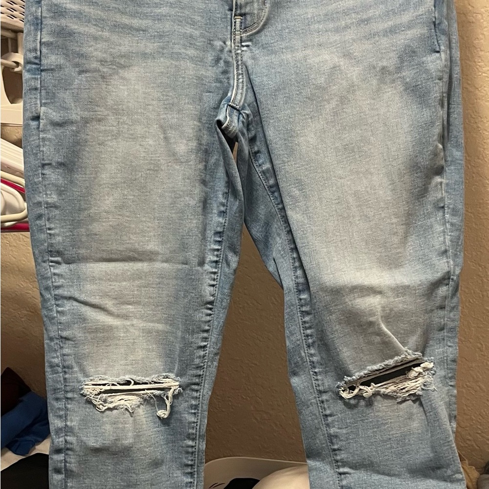 American Eagle Light Blue Distressed Women's Jeans